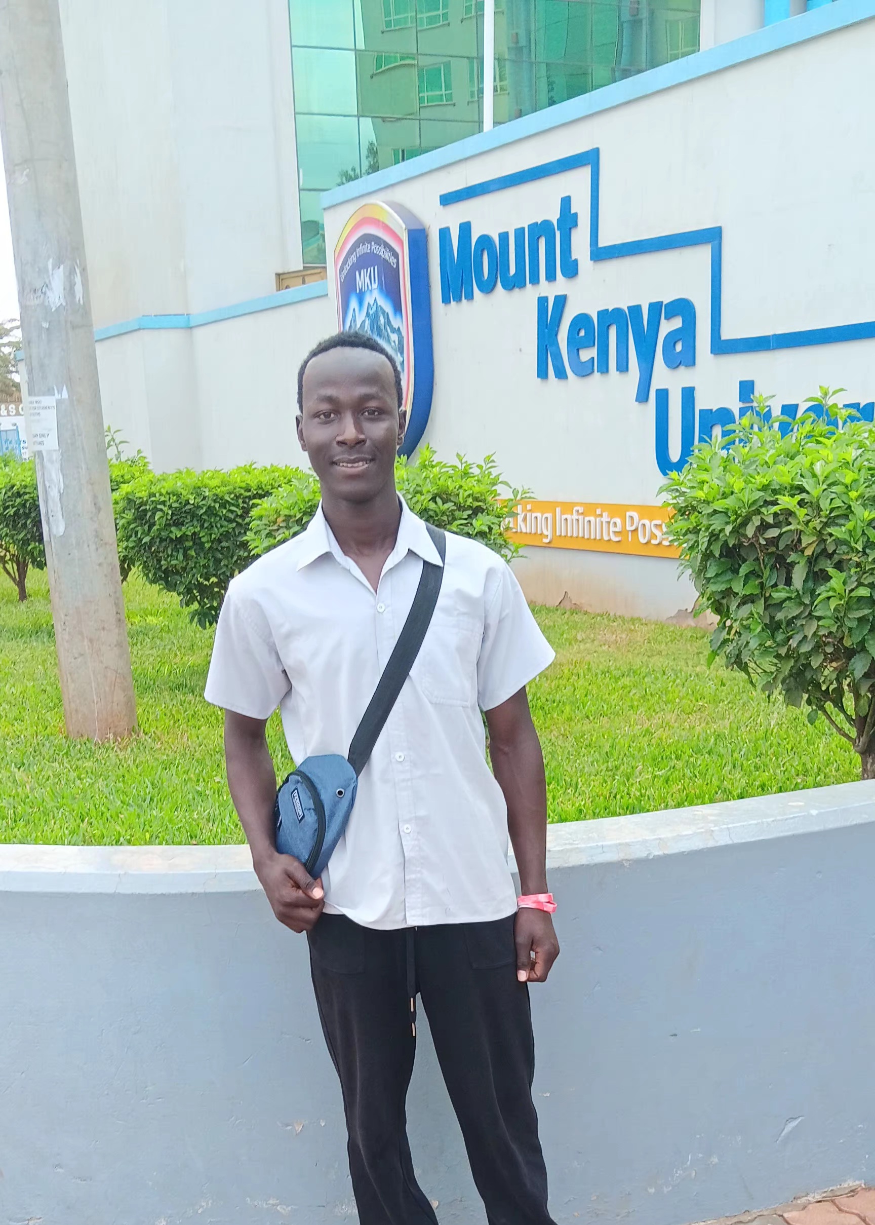 DENNIS EKAMAIS